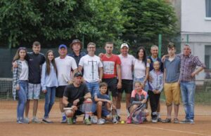 Аматорські змагання із тенісу відбулись у Нововолинську (фоторепортаж) Аматорські змагання із тенісу відбулись у Нововолинську (фоторепортаж)