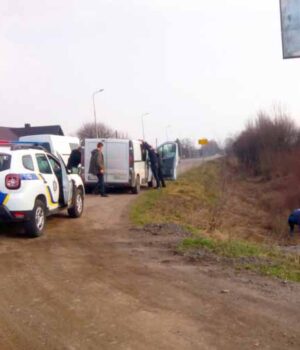 На трасі Р-15 затримали людей