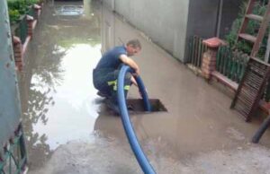 Після зливи у Нововолинську затопило подвір’я приватних будинків Після зливи у Нововолинську затопило подвір’я приватних будинків