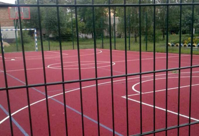 Сантехмонтаж побудували якісний спортивний майданчик по вулиці Сірка (ФОТО після грози) Сантехмонтаж побудували якісний спортивний майданчик по вулиці Сірка (ФОТО після грози)