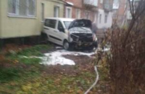 У Нововолинську горів легквий автомобіль У Нововолинську горів легквий автомобіль