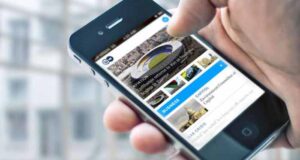 Грабіжник вирвав мобільний просто з рук дівчини Грабіжник вирвав мобільний просто з рук дівчини