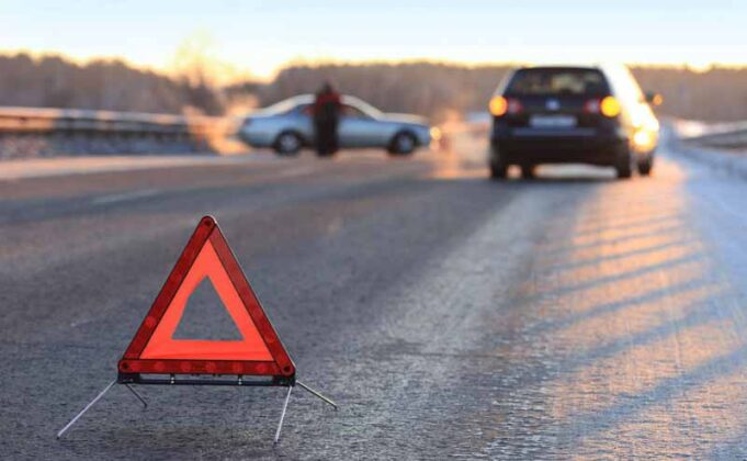 Нововолинець на мікроавтобусі вночі в’їхав у “КАМАЗ” Нововолинець на мікроавтобусі вночі в'їхав у “КАМАЗ”