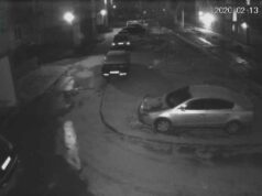 Біля будинку по вулиці Новововолинській вкрали ковпаки автоколіс (ВІДЕО) Біля будинку по вулиці Новововолинській вкрали ковпаки автоколіс (ВІДЕО)