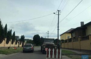 На одній з вулиць Нововолинська – конфлікт через “лежачих поліцейських”. ВІДЕО На одній з вулиць Нововолинська - конфлікт через "лежачих поліцейських". ВІДЕО