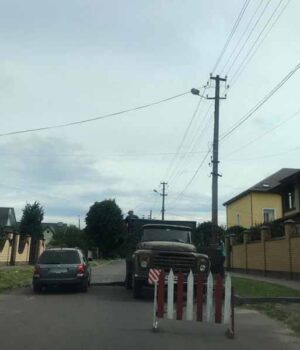 11-3 На одній з вулиць Нововолинська - конфлікт через "лежачих поліцейських". ВІДЕО