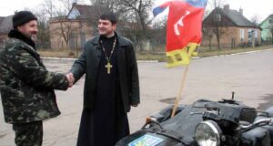 Отець Олексій віддав на потреби АТО мотоцикл. Отець Олексій віддав на потреби АТО мотоцикл.