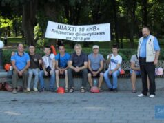 Нововолинські шахтарі мітингують перед ВРУ та планують йти до Кабміну Нововолинські шахтарі мітингують перед ВРУ та планують йти до Кабміну