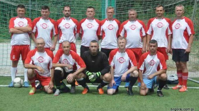 Нововолинська команда перемогла на міжнародному турнірі з футболу в Білгораї Нововолинська команда перемогла на міжнародному турнірі з футболу в Білгораї
