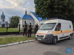 Поблизу церкви у Нововолинську побилися двоє чоловіків Поблизу церкви у Нововолинську побилися двоє чоловіків