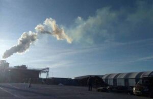 Влада нехтує здоров’ям людей, закриваючи очі на шкідливі викиди “Кроноспану”, – мешканка Нововолинська Влада нехтує здоров'ям людей