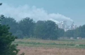 Очі сльозяться, а в горлі – першіння з відчуттям вогню: З “Кроноспану” знову дим та... Очі сльозяться