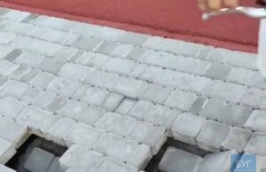 Бруківка урочисто відкритого та оновленого у Нововолинську стадіону провалюється під землю Бруківка урочисто відкритого та оновленого у Нововолинську стадіону провалюється під землю