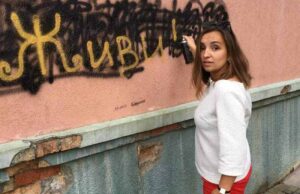 Нововолинські активісти замальовують рекламу наркотиків на стінах Нововолинські активісти замальовують рекламу наркотиків на стінах