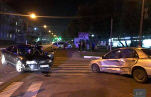 Вечірня ДТП у Нововолинську: на перехресті зіткнулися дві автівки Вечірня ДТП у Нововолинську: на перехресті зіткнулися дві автівки