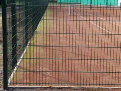 Новий тенісний корт у Нововолинську вкрився пліснявою, мохом і ряскою Новий тенісний корт у Нововолинську вкрився пліснявою
