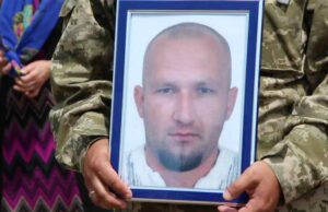 Нововолинського “кіборга” Вадима Демчука провели в останню путь (ФОТО) Нововолинського "кіборга" Вадима Демчука провели в останню путь (ФОТО)