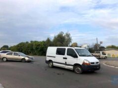 У Нововолинську зіткнулися бус на легковик У Нововолинську зіткнулися бус на легковик