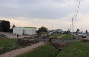 Бетонний паркан та новий виїзд: чи гарантує це спокій сусідам скандальної АЗС у Нововолинську? Бетонний паркан та новий виїзд: чи гарантує це спокій сусідам скандальної АЗС у Нововолинську?