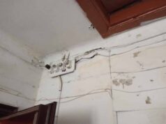 Відра в коридорі та чергування на даху: влада Нововолинська та комунальники ігнорують жителів будинку на... Відра в коридорі та чергування на даху: влада Нововолинська та комунальники ігнорують жителів будинку на Хвильового