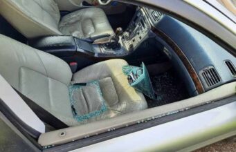 У Нововолинську під вікнами господарів невідомі розбили та обікрали авто У Нововолинську під вікнами господарів невідомі розбили та обікрали авто