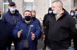 У Нововолинську протестують шахтарі: вимагають звільнити гендиректора “Волиньвугілля” У Нововолинську протестують шахтарі: вимагають звільнити гендиректора "Волиньвугілля"