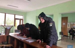 У Нововолинську ТВК прийняла останні протоколи У Нововолинську ТВК прийняла останні протоколи