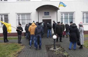 Пікет прокуратури із вимогою відставки – друга серія (відео) Пікет прокуратури із вимогою відставки – друга серія (відео)
