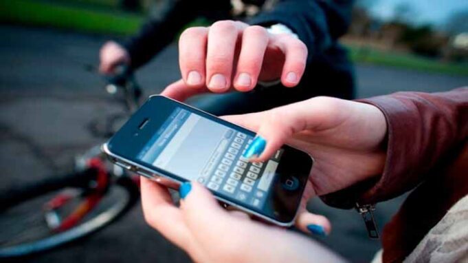 Підліток пограбував 17-річну дівчину в бібліотеці Підліток пограбував 17-річну дівчину в бібліотеці