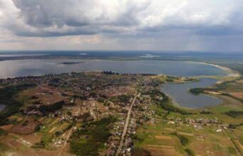 Був один, стало — три. На Світязі через обміління з’явились нові острови Був один