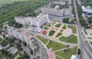 Активісти та політики вимагатимуть від влади змінити виборчі правила, створити антикорупційний суд та обмежити недоторканість... Активісти та політики вимагатимуть від влади змінити виборчі правила