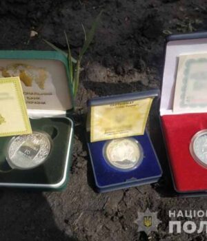 Викрали з будинку сейф із колекційними монетами та документами на понад 30 тисяч гривень