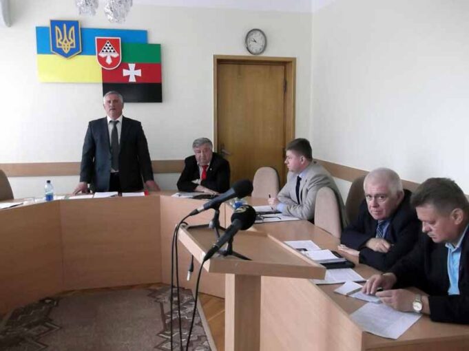 Репортаж зі чудної сесії нововолинської міськради Репортаж зі чудної сесії нововолинської міськради