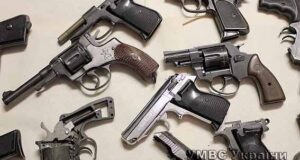 Міліція знищила вилучену зброю Міліція знищила вилучену зброю