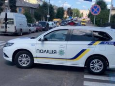 Нововолинська поліція “ловила” водіїв, які з порушеннями паркуються біля центрального ринку Нововолинська поліція "ловила" водіїв