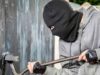 Цієї ночі у Благодатному невідомий обікрав кілька підвалів Цієї ночі у Благодатному невідомий обікрав кілька підвалів