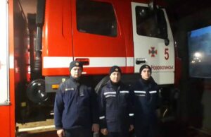 Пожежа у Нововолинську: рятувальники витягли з вогню маму та півторамісячне немовля Пожежа у Нововолинську: рятувальники витягли з вогню маму та півторамісячне немовля