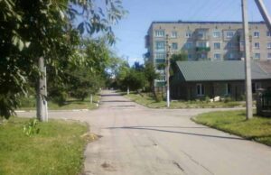 Нововолинці просять встановити дорожній знак на перехресті Нововолинці просять встановити дорожній знак на перехресті