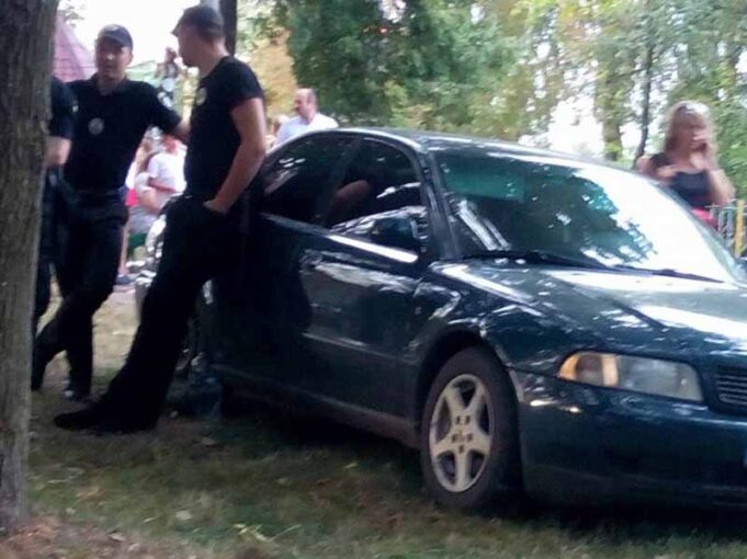 Поліція в місті Нововолинську на день Шахтаря сама порушувала закон Поліція в місті Нововолинську на день Шахтаря сама порушувала закон