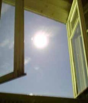 Працівник "Бужанки" випав з вікна