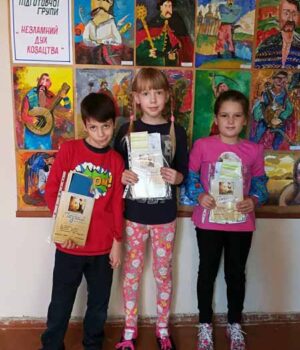 22528359_1564653506934622_1996850312373037438_n У Школі Мистецтв пройшов конкурс дитячого малюнку "Незламний дух козацтва"