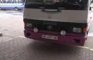 Водія, який висадив бійця АТО з автобуса, звільнили Водія