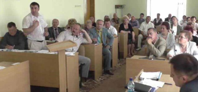 На черговій сесії депутати переймалися “комуналкою” На черговій сесії депутати переймалися "комуналкою"