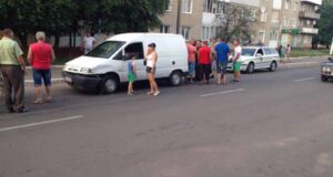 ДТП на проспекті Перемоги: водій утік з місця пригоди (оновлено) ДТП на проспекті Перемоги: водій утік з місця пригоди (оновлено)