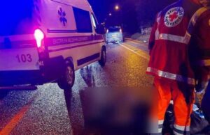 Біля Епіцентру смертельне ДТП: легковик збив двох пішоходів! Біля Епіцентру смертельне ДТП: легковик збив двох пішоходів!