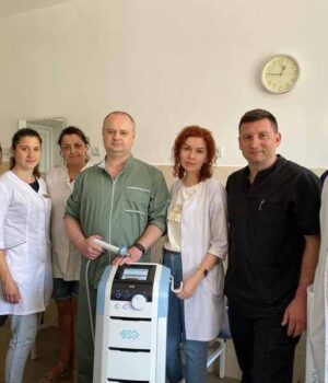 290144967_1393616244468710_6750950343495611568_n У Нововолинську лікарню придбано апарат ударно-хвильової терапії