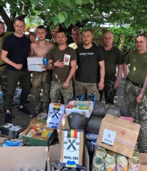 Нововолинські волонтери повертаються зі Сходу - доставили потрібні речі Захисникам