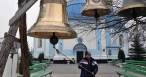 У волинського монастиря – новий 500-кілограмовий дзвін У волинського монастиря – новий 500-кілограмовий дзвін