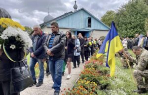 Сьогодні Нововолинська громада провела в останню путь Героя України Олега Іванова Сьогодні Нововолинська громада провела в останню путь Героя України Олега Іванова