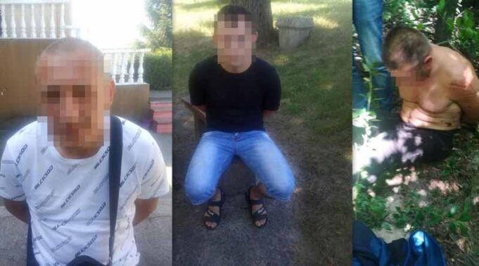 Трьох чоловіків, які пограбували валютника в Нововолинську, залишили тримати під вартою Трьох чоловіків